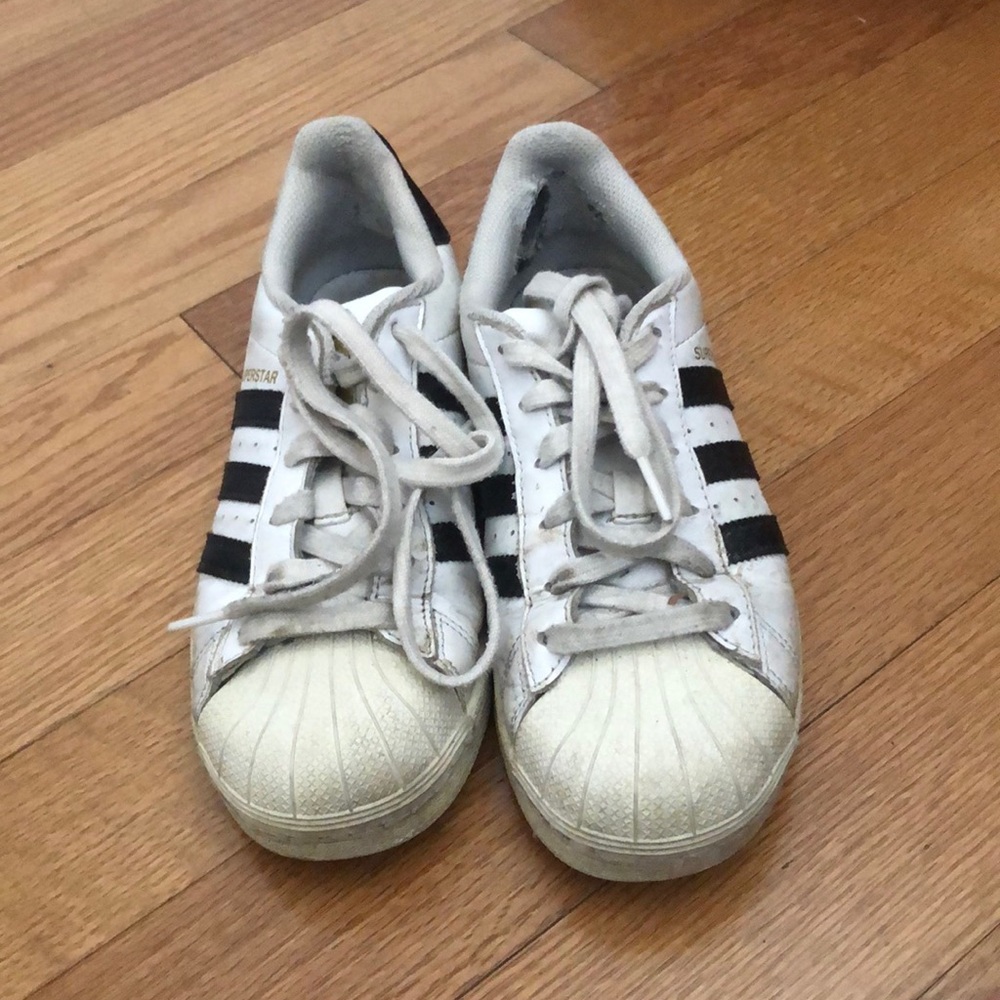 Adidas superstars
